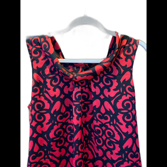 New Directions Blouse Size Large Top Gorgeous Red & Black Pattern Sleeveless - Picture 2 of 9